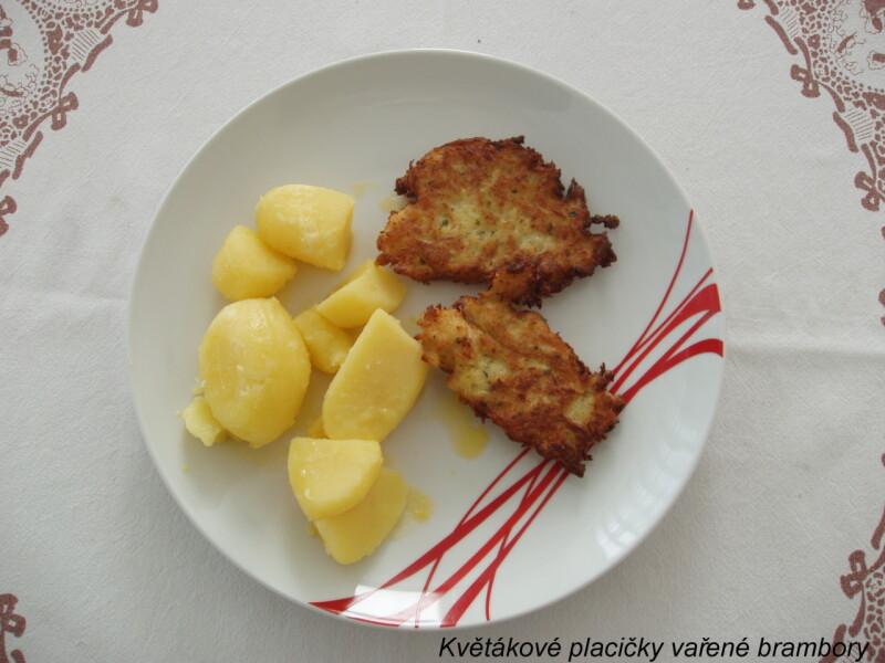 Květákové placičky vařené brambory